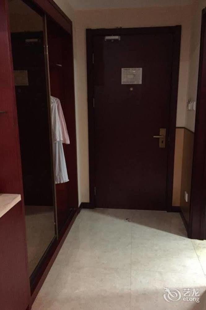 Hangzhou Ruiqi International Hotel Экстерьер фото